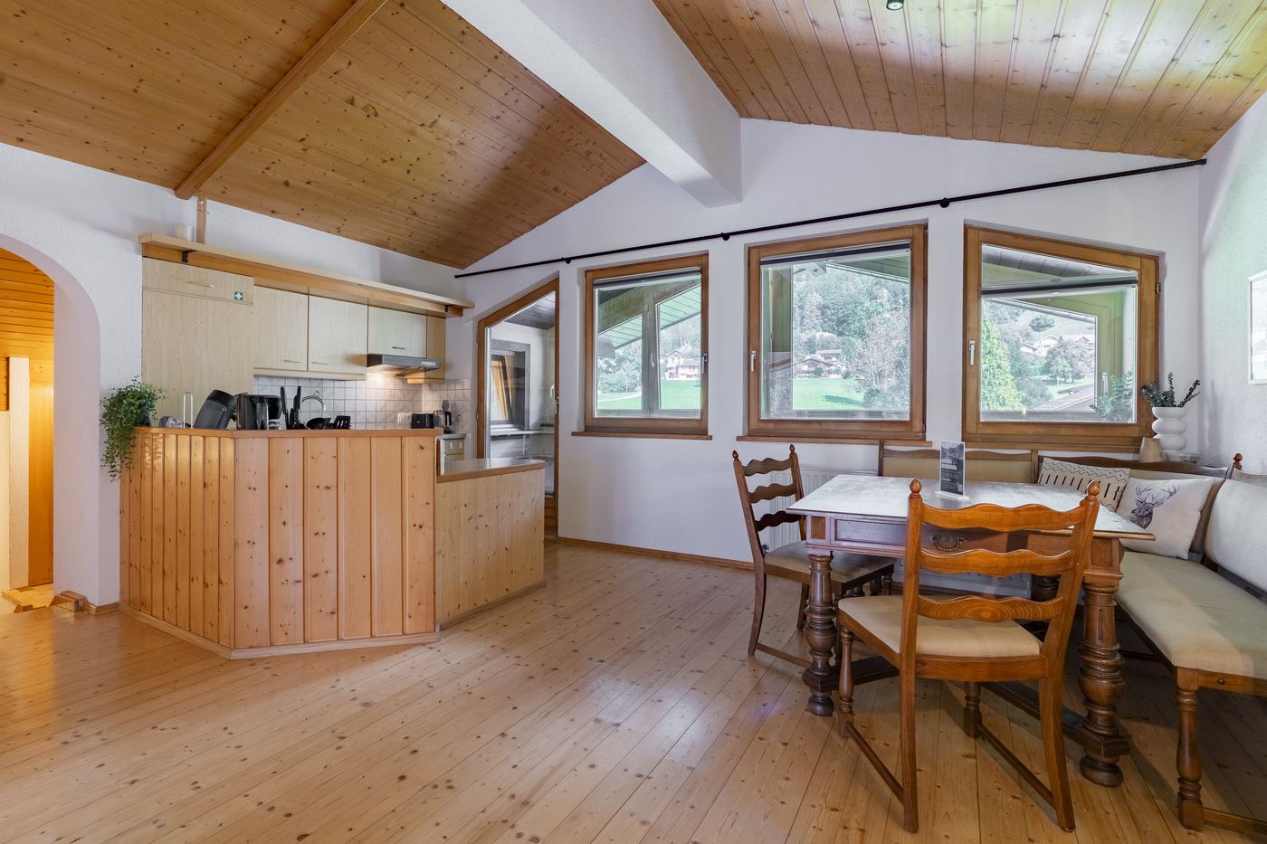 Alpine Deluxe Chalet